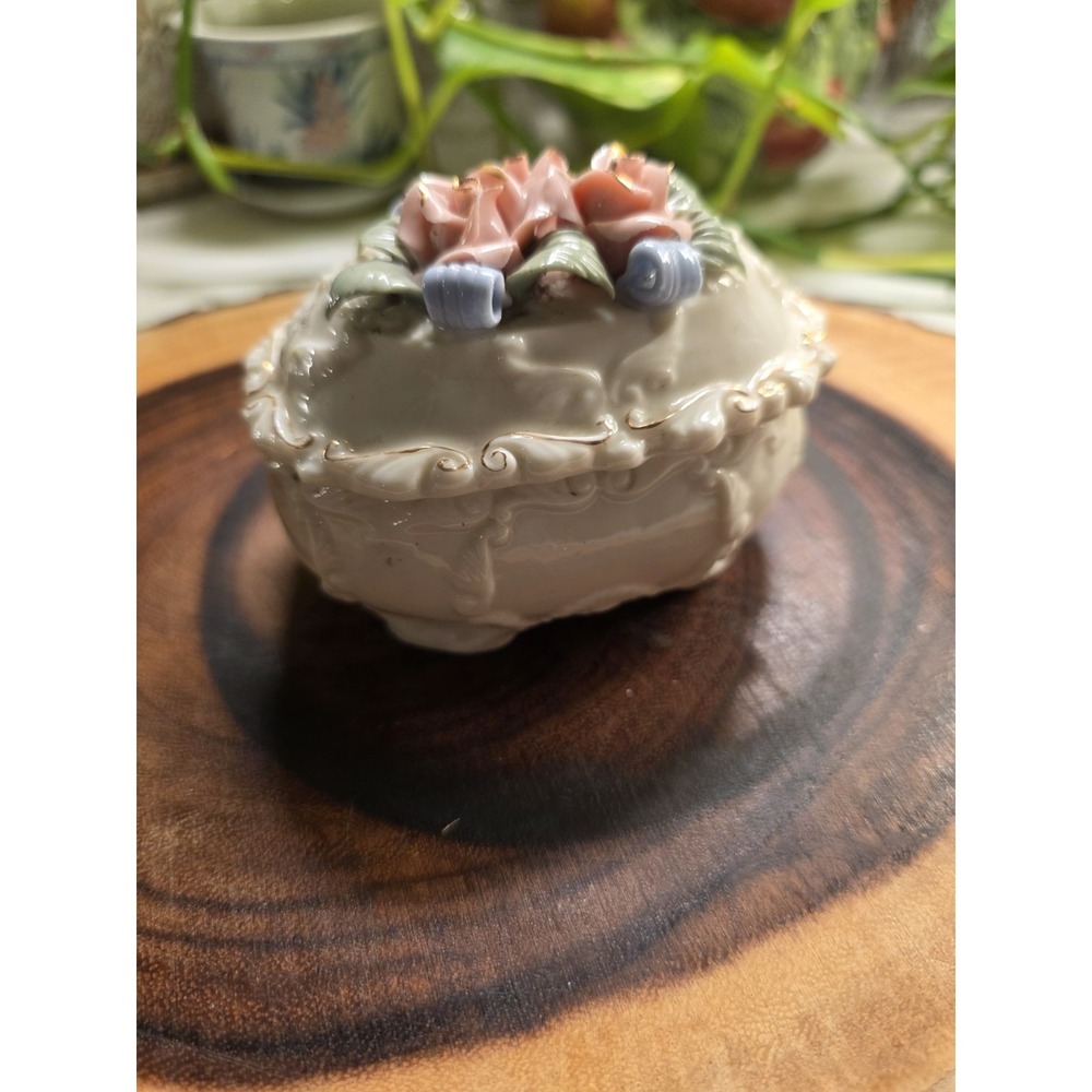 Ivory/Raised‎ Pink Flowers/Embossed Ceramic Trinket Box/Gold Trim/3" Tall